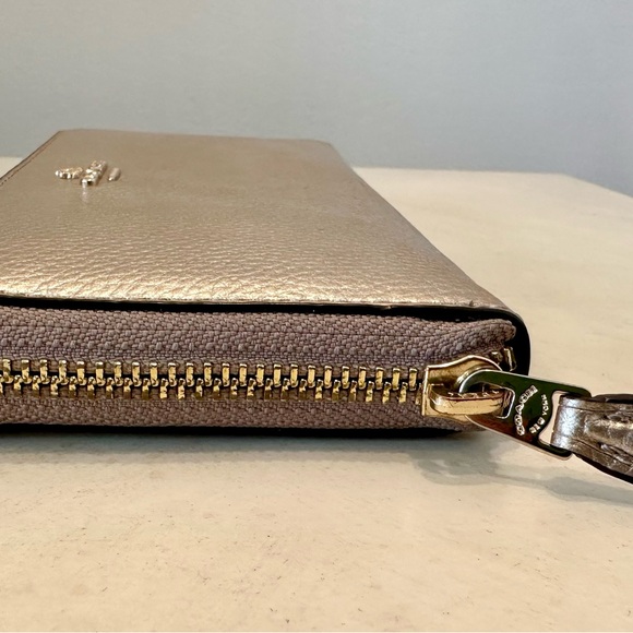 COACH Gold Zipper Leather Wallet - Picture 4 of 7